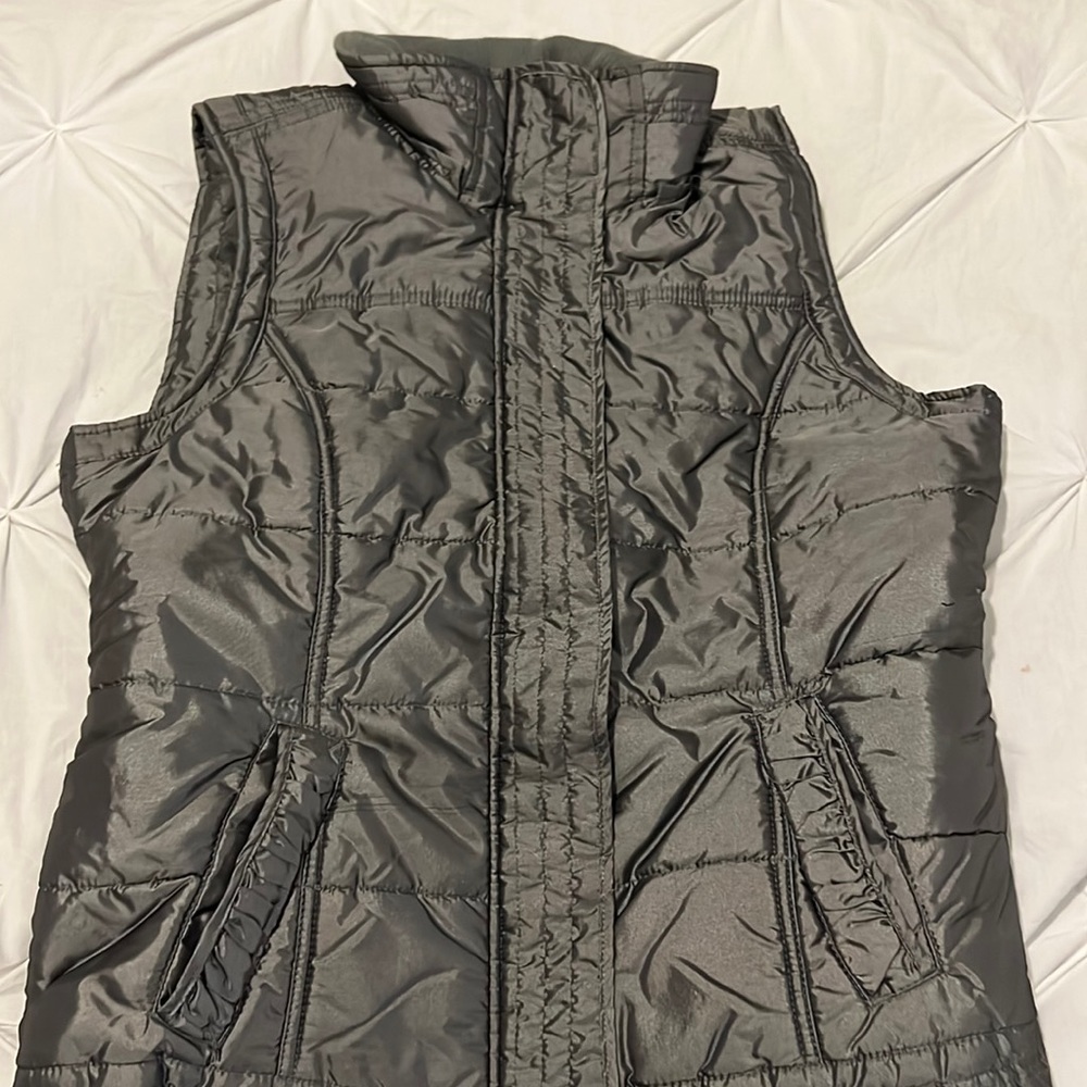 Grey puffer vest